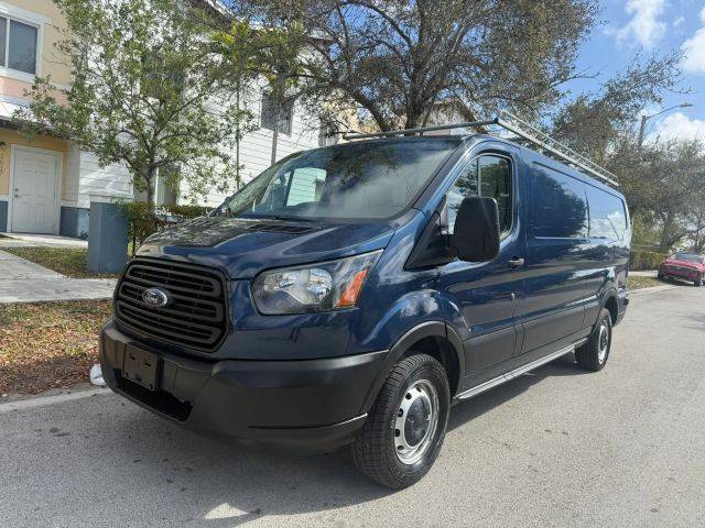 2019 Ford Transit Van  RWD photo