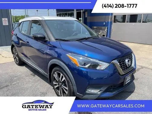 2019 Nissan Kicks SR FWD photo