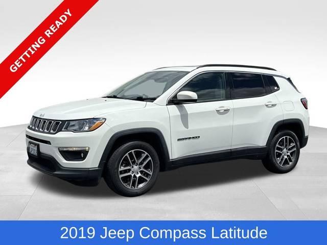 2019 Jeep Compass Latitude w/Sun/Wheel Pkg FWD photo