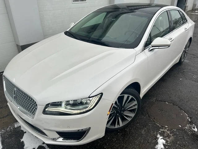 2019 Lincoln MKZ Hybrid Reserve II FWD photo