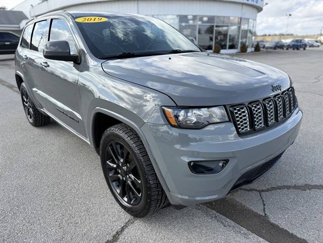 2019 Jeep Grand Cherokee Altitude 4WD photo