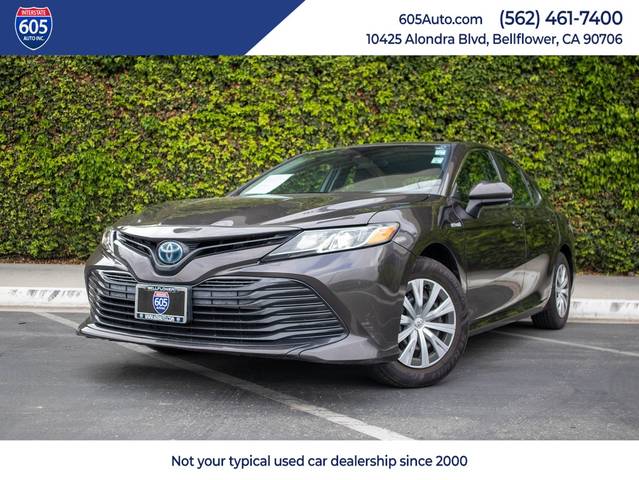 2019 Toyota Camry Hybrid LE FWD photo