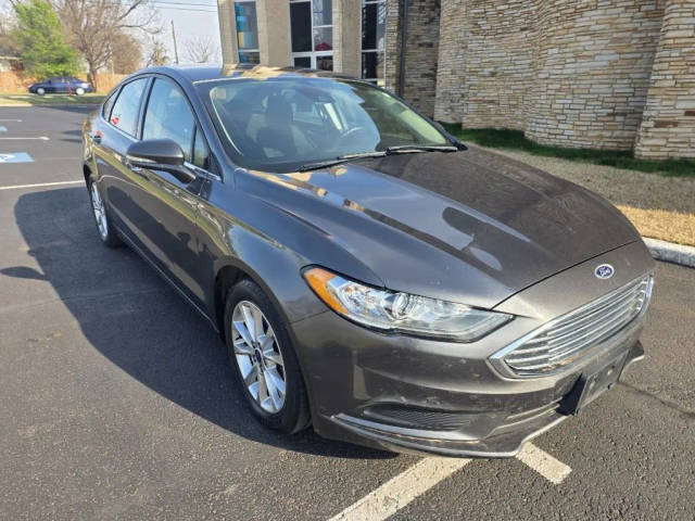2017 Ford Fusion SE FWD photo