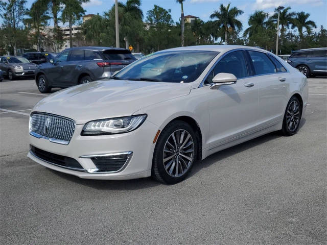 2019 Lincoln MKZ Hybrid Reserve I FWD photo