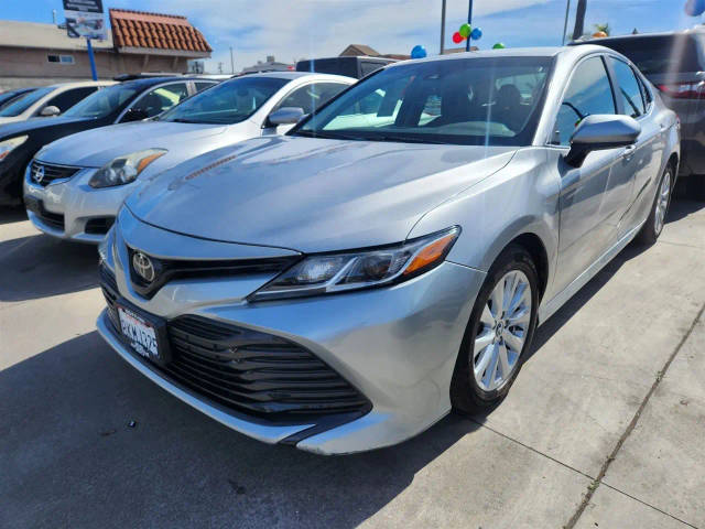 2018 Toyota Camry LE FWD photo