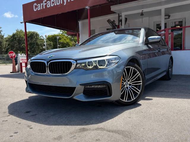 2019 BMW 5 Series 530e iPerformance RWD photo