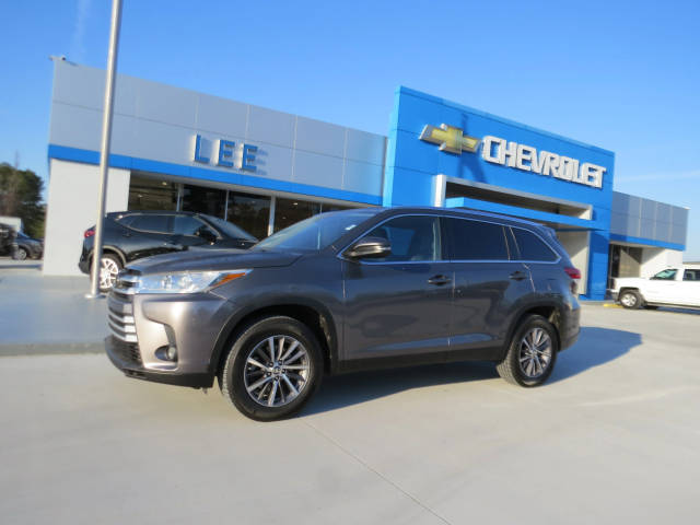 2019 Toyota Highlander XLE FWD photo