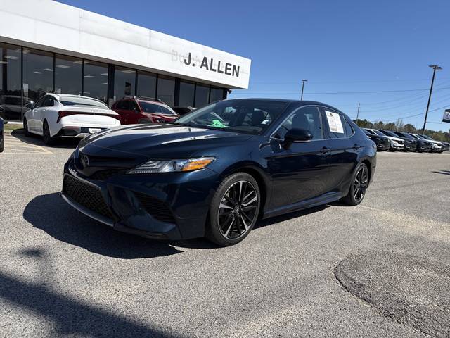 2019 Toyota Camry XSE FWD photo