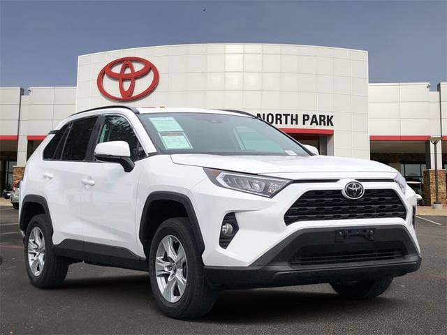 2019 Toyota RAV4 XLE AWD photo