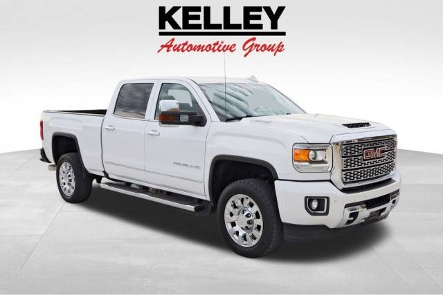 2019 GMC Sierra 2500HD Denali 4WD photo