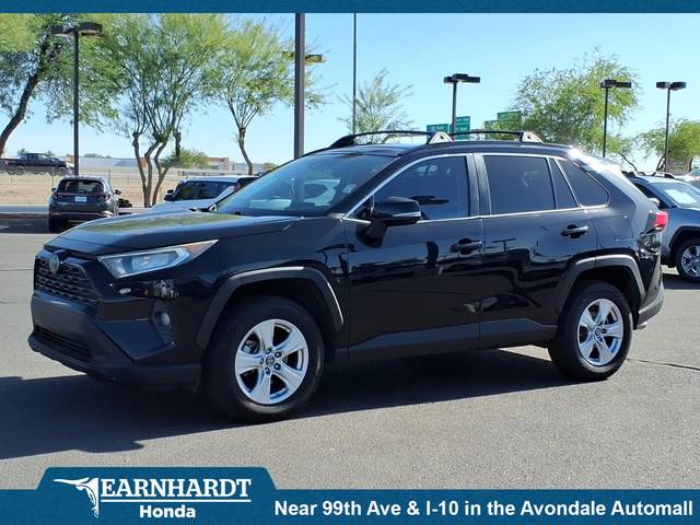2019 Toyota RAV4 XLE FWD photo