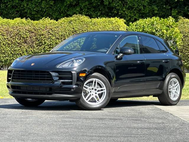 2019 Porsche Macan AWD photo