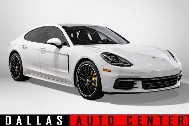2019 Porsche Panamera  RWD photo