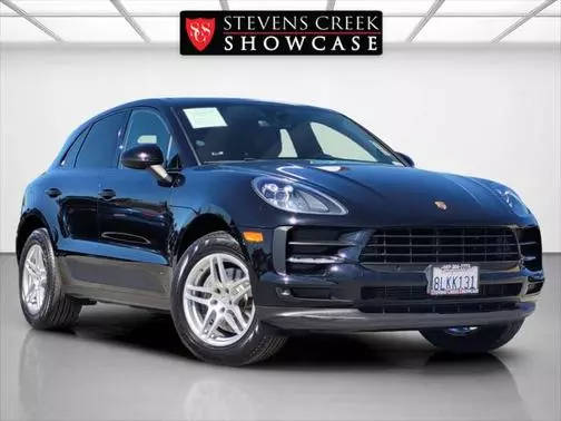 2019 Porsche Macan  AWD photo