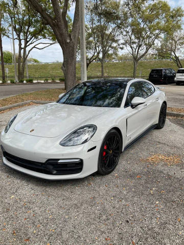 2019 Porsche Panamera GTS AWD photo