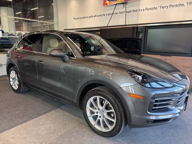 2019 Porsche Cayenne  AWD photo