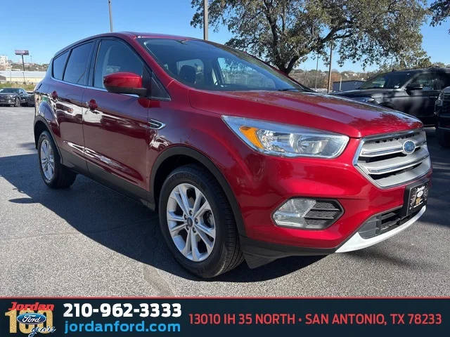 2019 Ford Escape SE FWD photo