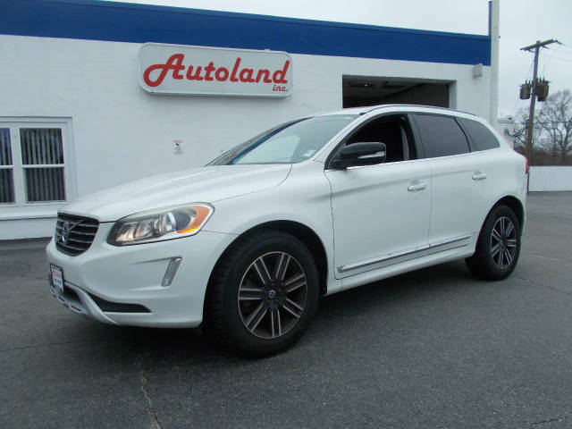 2017 Volvo XC60 Dynamic AWD photo