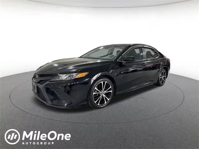 2018 Toyota Camry SE FWD photo