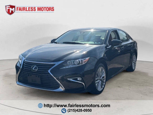 2016 Lexus ES  FWD photo