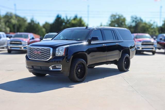 2018 GMC Yukon XL Denali RWD photo