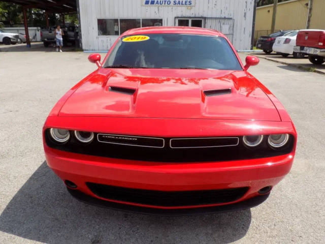 2019 Dodge Challenger SXT RWD photo