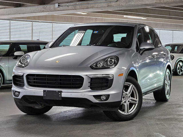 2016 Porsche Cayenne  AWD photo