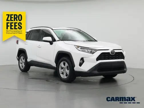 2019 Toyota RAV4 XLE FWD photo