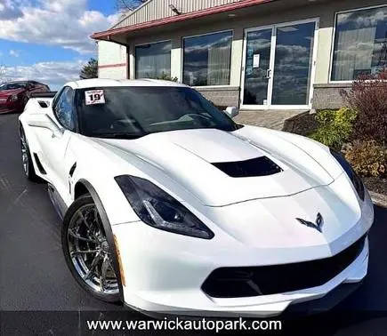 2019 Chevrolet Corvette Grand Sport 2LT RWD photo