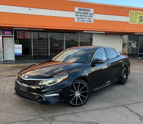2019 Kia Optima S FWD photo