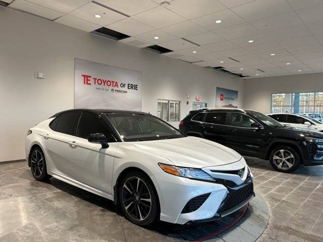 2019 Toyota Camry XSE FWD photo