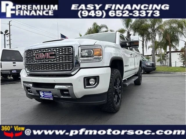 2019 GMC Sierra 2500HD Denali 4WD photo