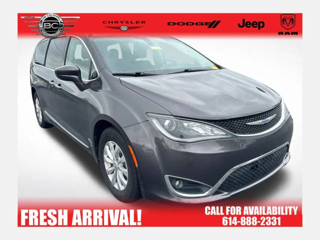 2018 Chrysler Pacifica Minivan Touring L Plus FWD photo