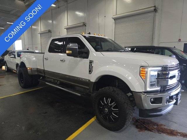 2019 Ford F-450 Super Duty LARIAT 4WD photo