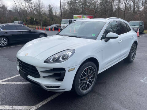 2016 Porsche Macan Turbo AWD photo