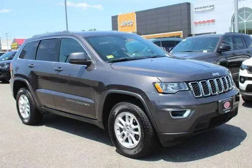 2019 Jeep Grand Cherokee Laredo E 4WD photo