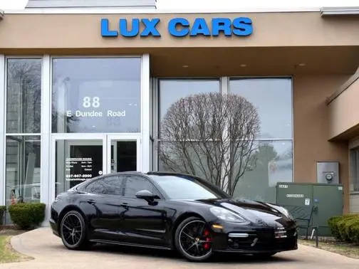 2019 Porsche Panamera GTS AWD photo