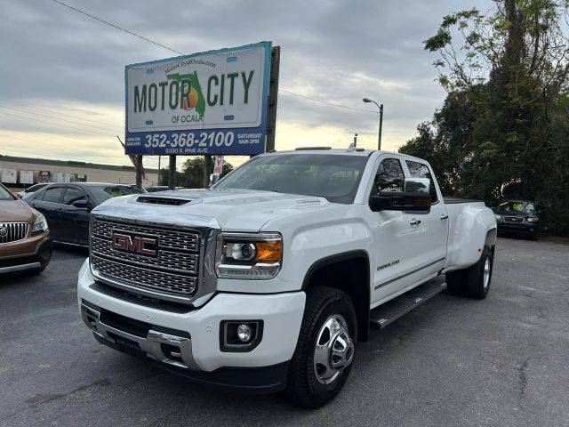 2019 GMC Sierra 3500HD Denali 4WD photo