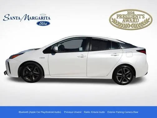 2019 Toyota Prius XLE FWD photo