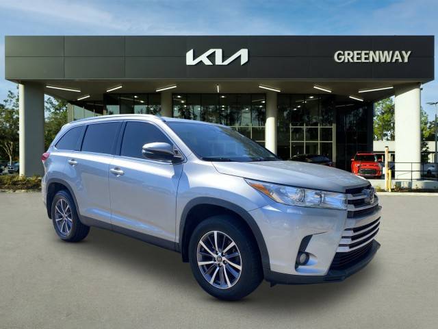 2019 Toyota Highlander XLE FWD photo