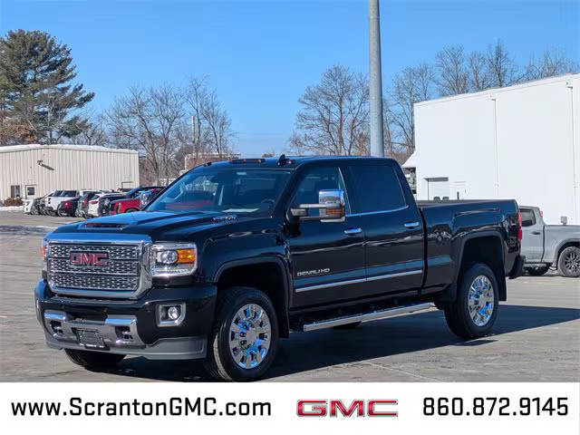 2019 GMC Sierra 2500HD Denali 4WD photo