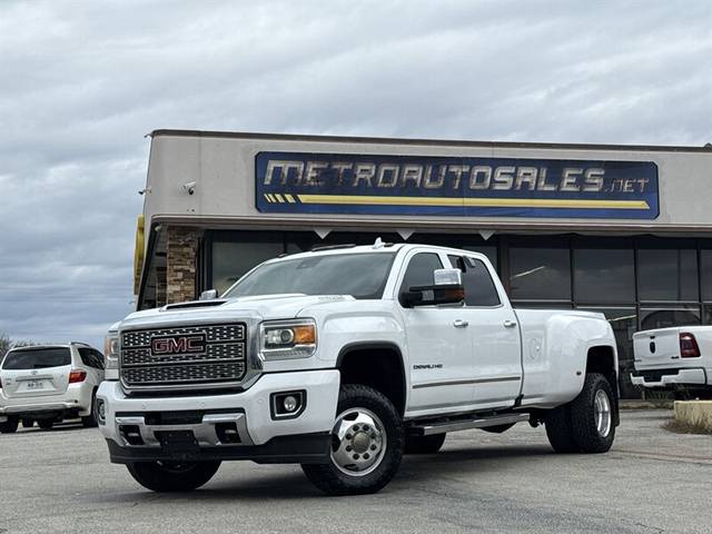 2019 GMC Sierra 3500HD Denali 4WD photo