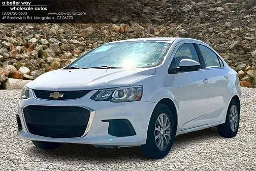 2019 Chevrolet Sonic LT FWD photo