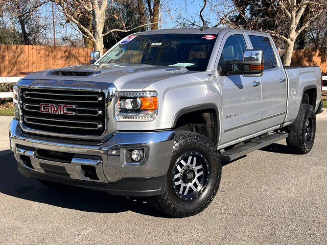 2019 GMC Sierra 2500HD SLT 4WD photo