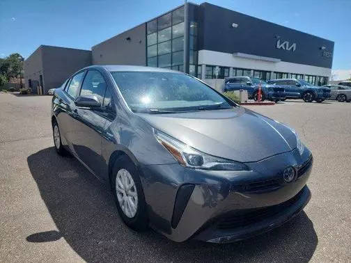 2019 Toyota Prius LE FWD photo