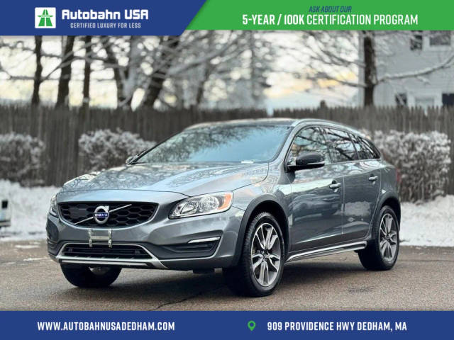 2018 Volvo V60 Cross Country  AWD photo