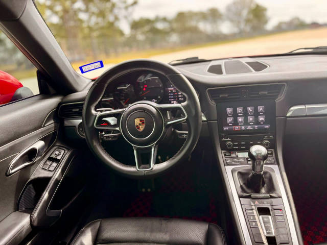 2019 Porsche 911 Carrera RWD photo