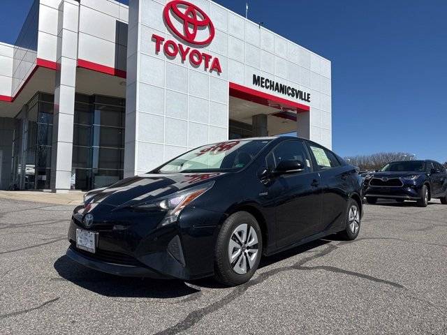 2018 Toyota Prius Two FWD photo