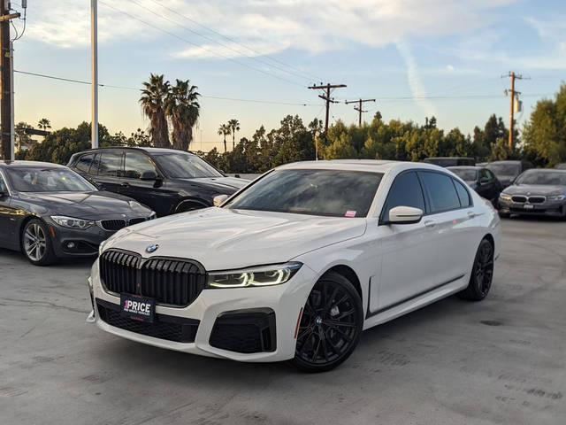 2020 BMW 7 Series 740i RWD photo