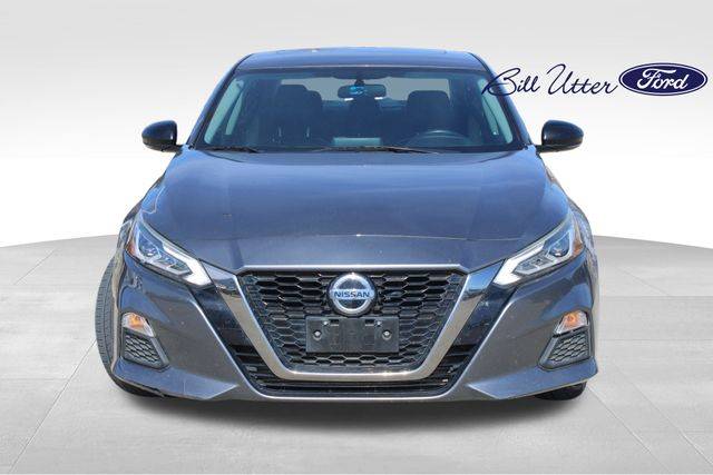 2019 Nissan Altima 2.0 SR FWD photo